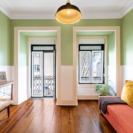 Spacious Apartment With Terrace At Graca Lisbon Exterior photo