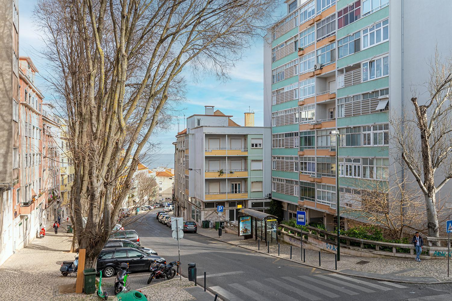 Spacious Apartment With Terrace At Graca Lisbon Exterior photo