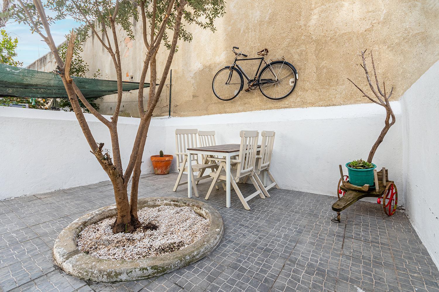 Spacious Apartment With Terrace At Graca Lisbon Exterior photo